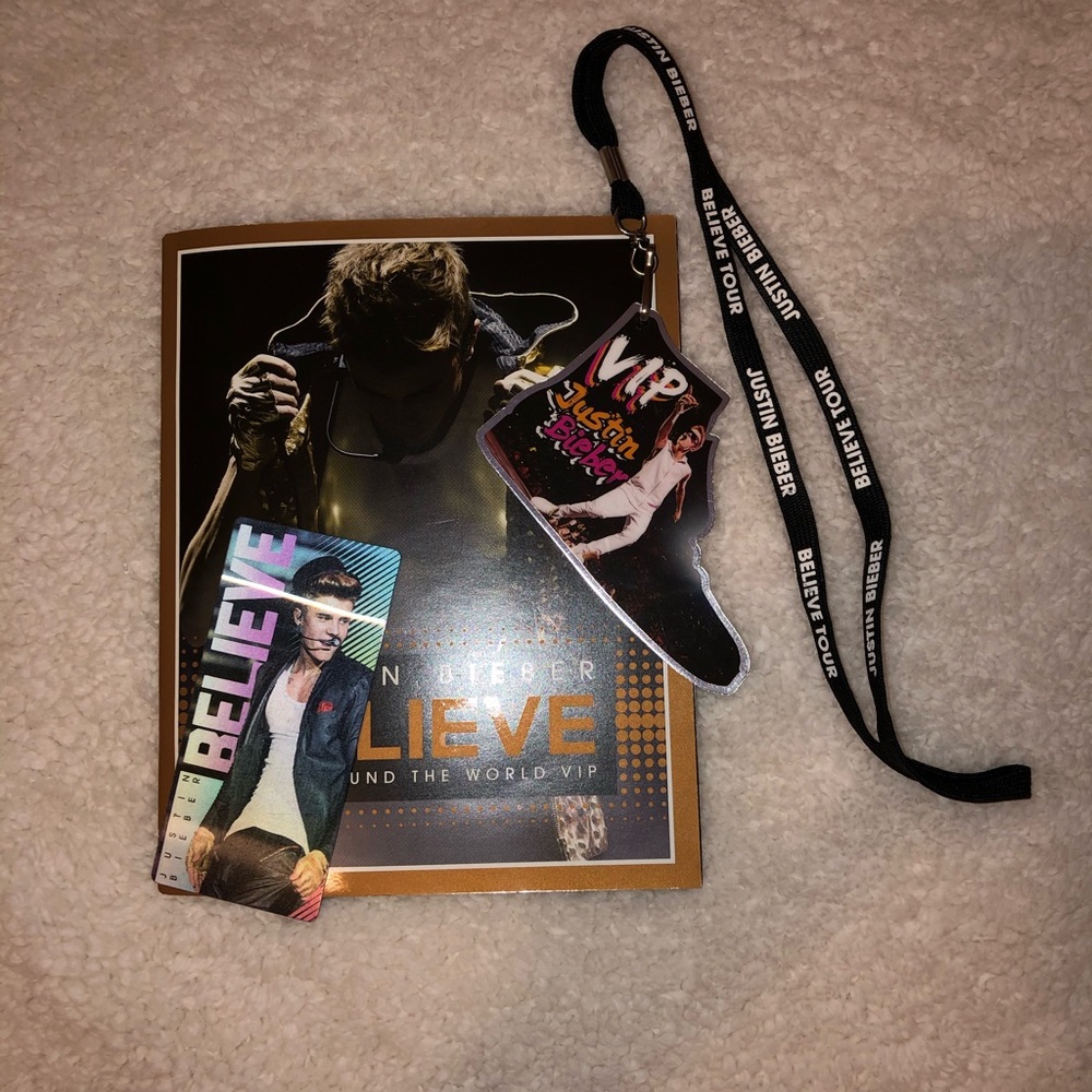 JUSTIN BIEBER PHOTO BOOK